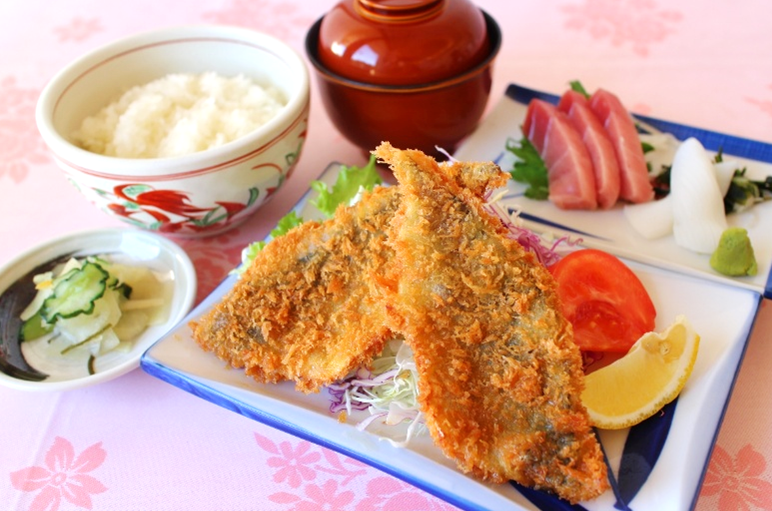 鯵フライと本日の刺身